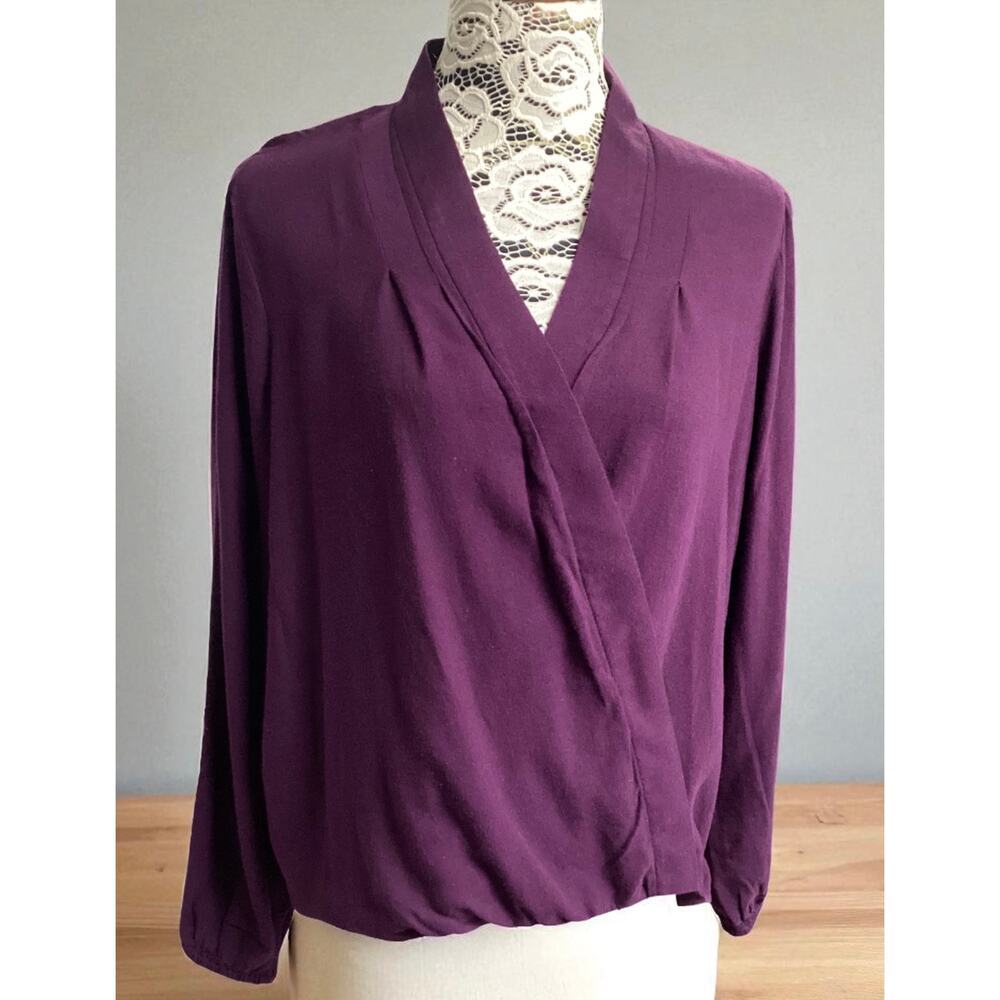 Loft burgundy long sleeve hi-low blouse shirt faux wrap sz M‎